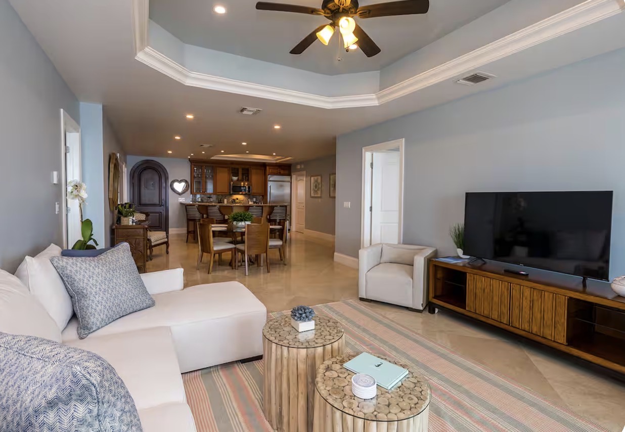 Condo 509 open living and dining area with ocean view